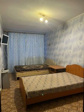 4-к квартира, 1/3 эт., 127м²